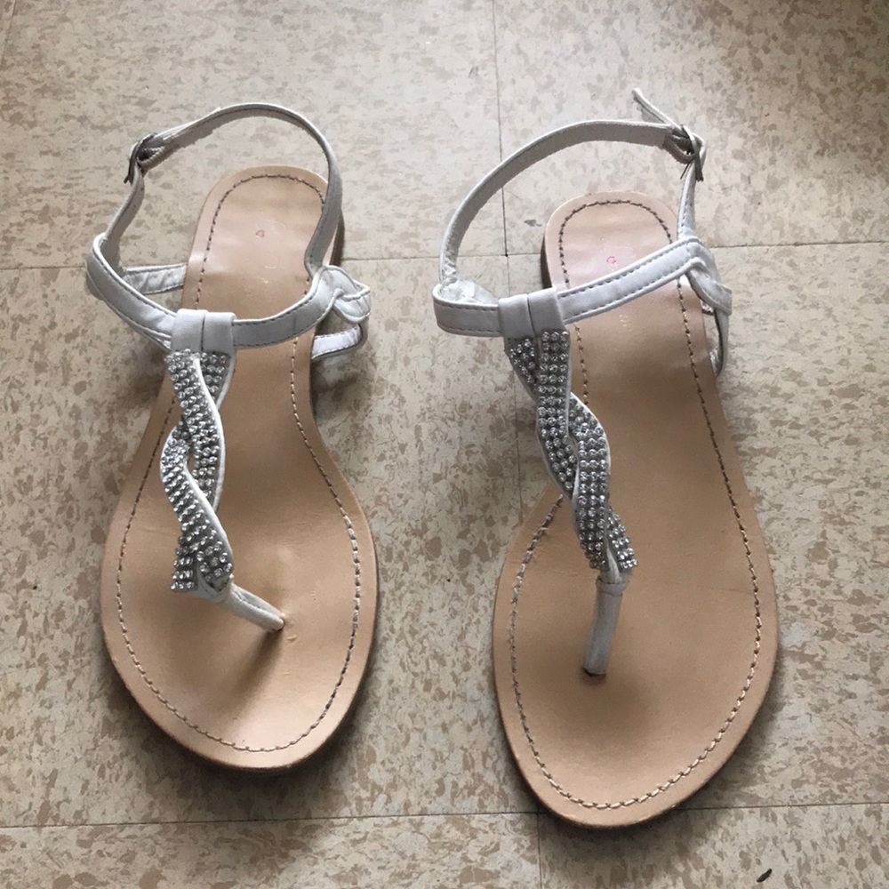 Love Culture White Rhinestone Sandals Size 9